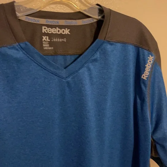 Men’s Reebok - Picture 2 of 2
